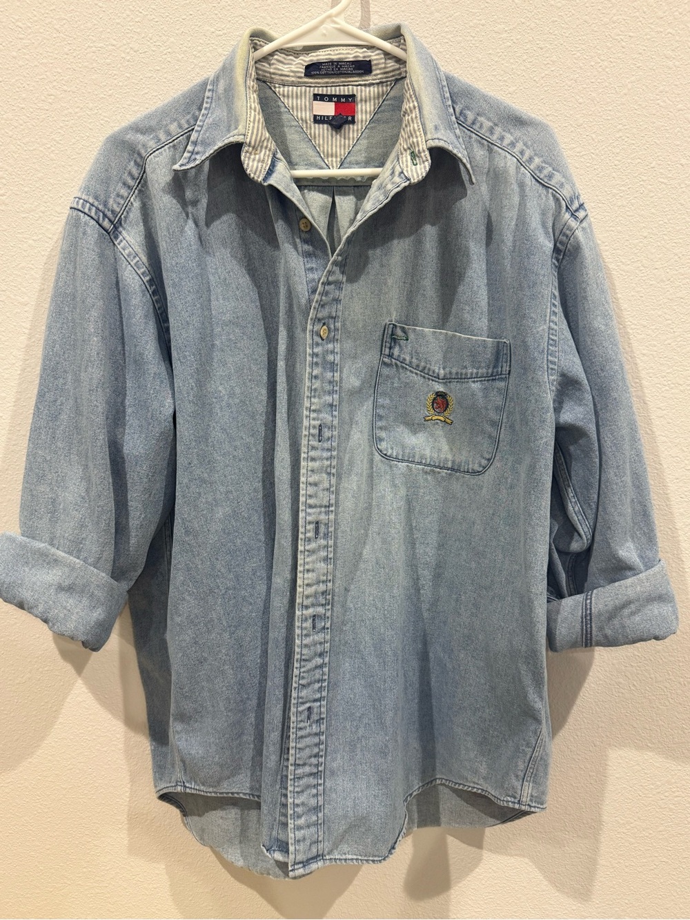 Tommy Hilfiger Light Wash Denim Shirt Jacket